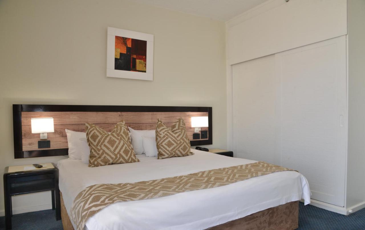 The Parktonian All Suite Hotel 요하네스버그 외부 사진