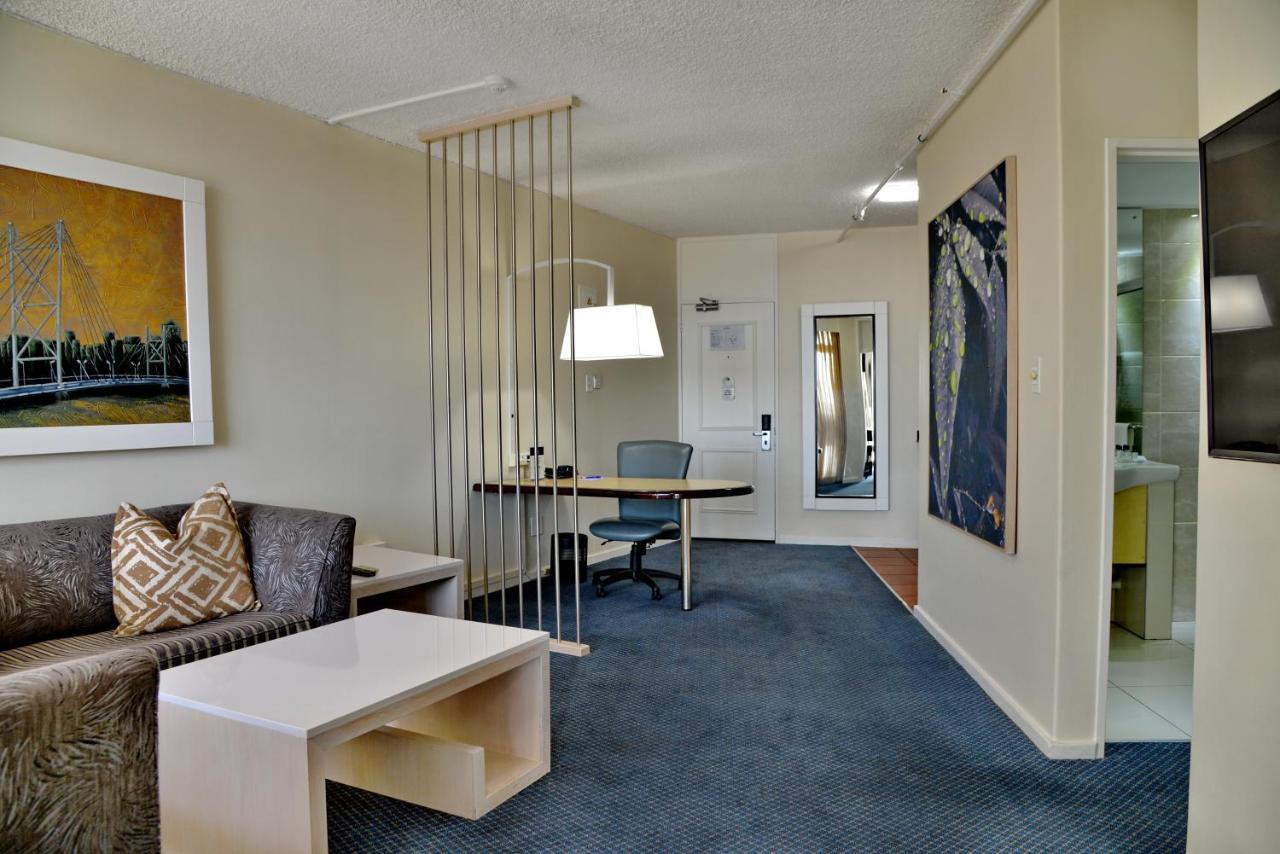 The Parktonian All Suite Hotel 요하네스버그 외부 사진