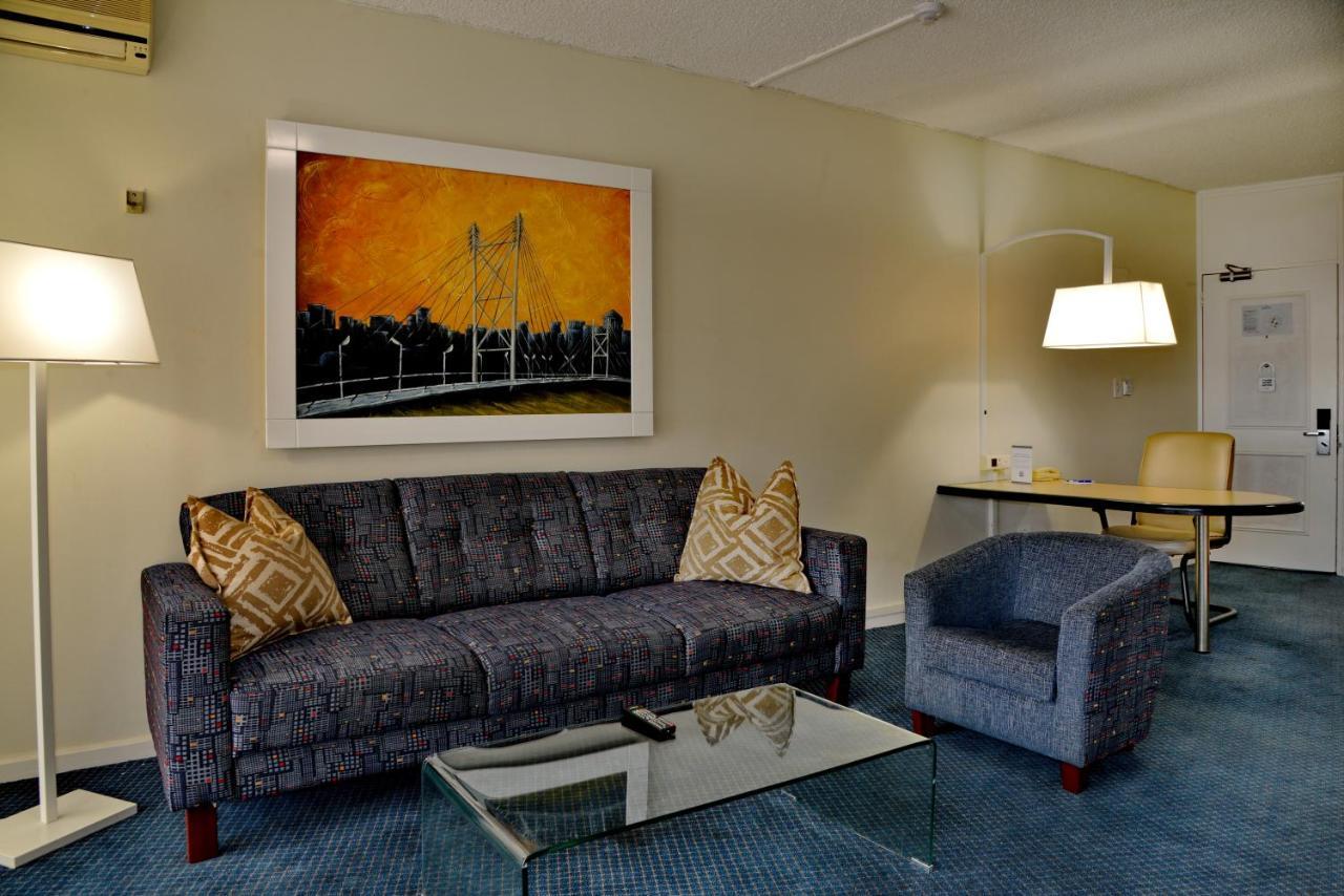 The Parktonian All Suite Hotel 요하네스버그 외부 사진