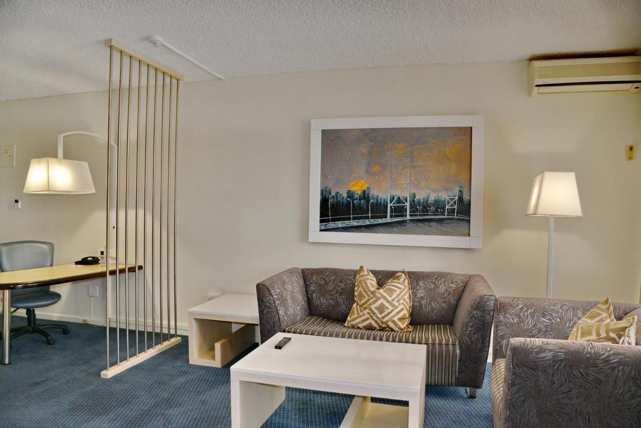 The Parktonian All Suite Hotel 요하네스버그 외부 사진