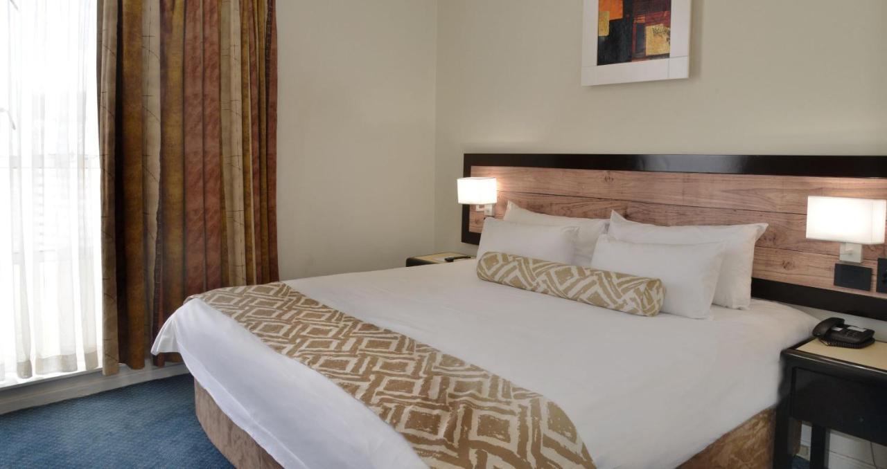 The Parktonian All Suite Hotel 요하네스버그 외부 사진